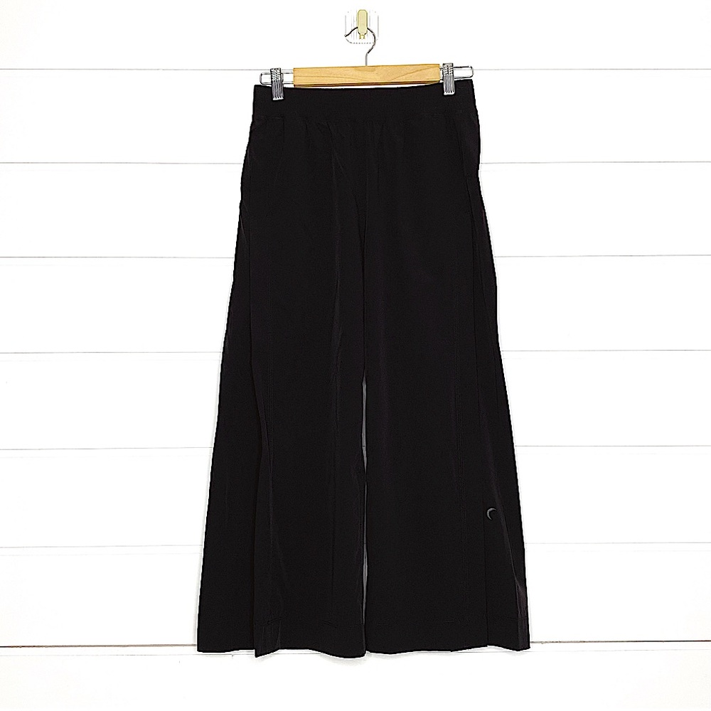 ZYIA Black Work Flow Cropped Wide Leg Pants Large NWOT